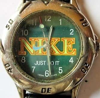 NIKE