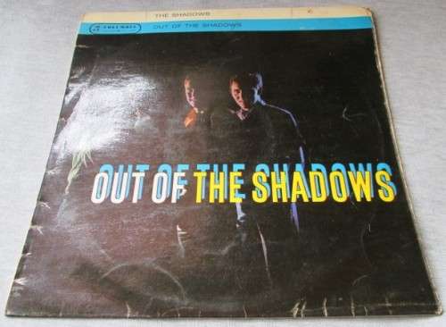 THE SHADOWS - OUT OF THE SHADOWS (33JSX 1458) VINYL LP RECORD - A3128