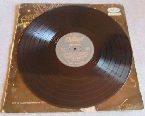 A JOLLY CHRISTMAS BY FRANK SINATRA LP RECORD