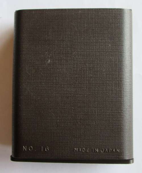 WIM BATTER ELECTRIC CASE AND WHITE HORSE LIGHTER 33