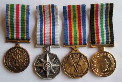 SAPS / SOUTH AFRICA POLICE SERVICE MEDALS COLLECTION (x4)