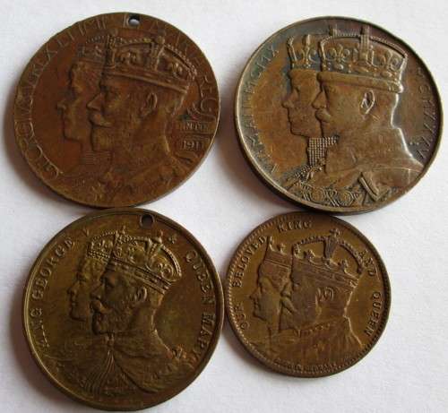 ASSORTED COMMEMORATIVE MEDALS QUEEN MARY AND KING GEORGE (x4 LOT)