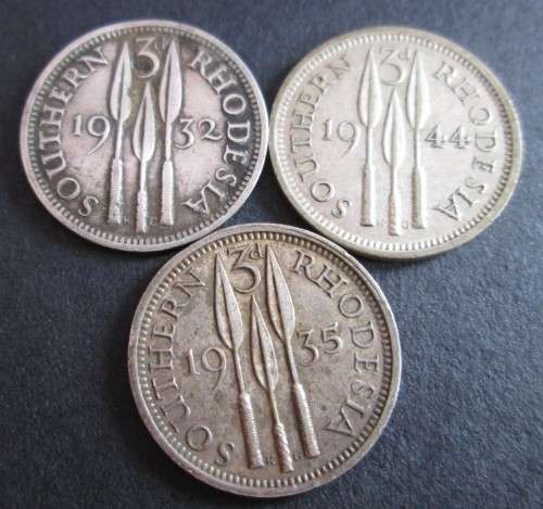 3d THREE PENCE 1932/1935/1944 SOUTHERN RHODESIA  (x3 COINS - LOT) SILVER