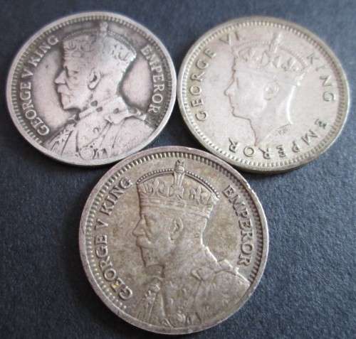 3d THREE PENCE 1932/1935/1944 SOUTHERN RHODESIA  (x3 COINS - LOT) SILVER