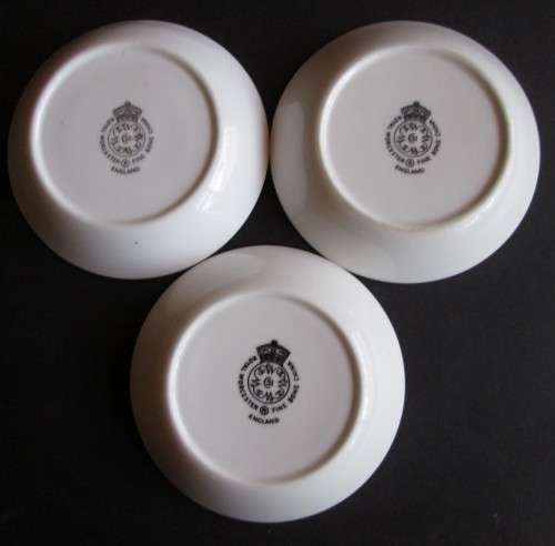 ROYAL WORCESTER PLATES (LOT)