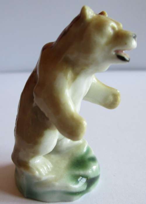 WADE GRIZZLY BEAR SET NINE NORTH AMERICA ANIMALS 1954-1958  (SEE DESCRIPTION)