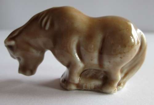 WADE PONY RED ROSE TEA MINIATURE ANIMALS THIRD ISSUE 1990-1995 (SEE DESCRIPTION)