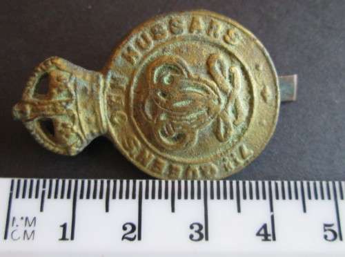 QUEEN`s OWN HUSSARS PIN / BADGE