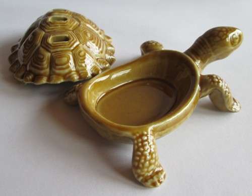 WADE TORTOISE THE TORTOISE FAMILY 1958-1988 FULL BACK (SEE DESCRIPTION)
