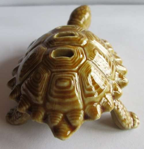 WADE TORTOISE THE TORTOISE FAMILY 1958-1988 FULL BACK (SEE DESCRIPTION)