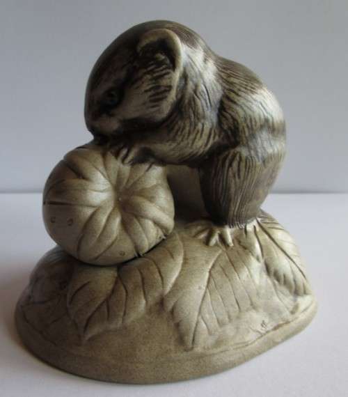 SQUIRREL POOLE POTTERY STONEWARE WILDLIFE