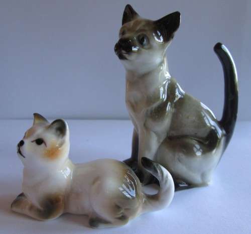 CAT AND KITTEN ORNAMENTS (LOT)
