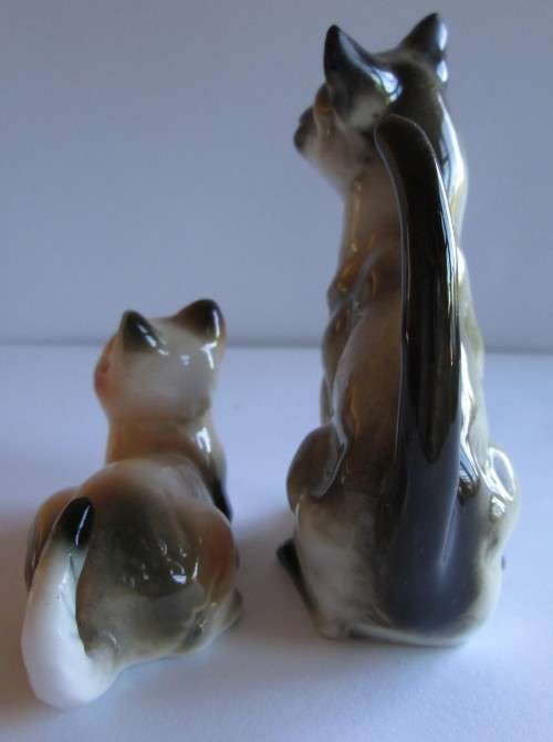 CAT AND KITTEN ORNAMENTS (LOT)
