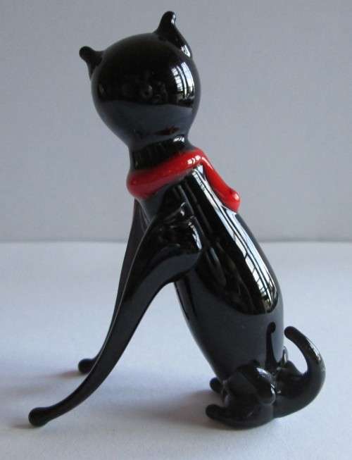 GLASS BLACK CAT FIGURINE (SEE DESCRIPTION)