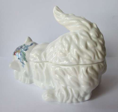 TRINKET BOX CHEST CONTAINER WHITE KITTY THEMED SOUTHERN HEIRLOOMS (SEE DESCRIPTION)