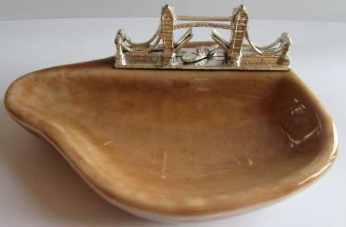 LONDON BRIDGE WADE TRINKET TRAY - NW/5