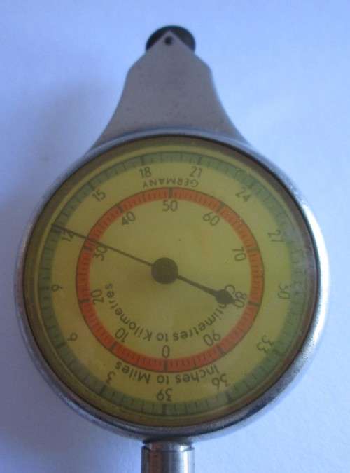 VINTAGE 1945 COMBINED MAP MEASURER AND MAGNETIC COMPASS (WESTERN GERMANY) - IN ORIGINAL CASE