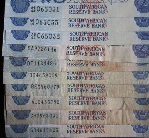 TWO RANDS SOUTH AFRICA NOTES x69 (LOT)