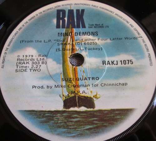 SUZI QUATRO - 1979 MIND DEMONS / MAMA`s BOY RAKJ 1075 - SM/202