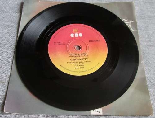 ALISON MOYET - 1984 HITCH HIKE / INVISIBLE (SSC 5762) 45 RPM - SM/26