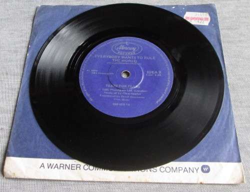 TEARS FOR FEARS - 1985 EVERYBODY WANTS TO RULE THE WORLD/PHARAOHS ( IDEA 9) 45 RPM RECORD - A3332