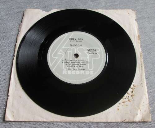 MADNESS - MEMORIES 1981 (STF 34) 45 RPM RECORD