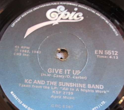 KC ANDTHE SUNSHINE BAND - 1982 GIVE IT UP / ON THE ONE EN 5512 - SM/85