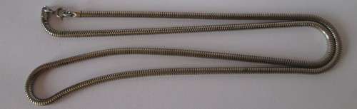 SOLID CHAIN NECKLACE