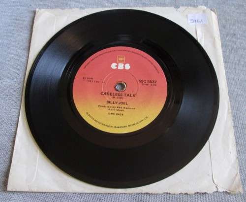 BILL JOEL - UPTOWN GIRL 1983 (SSC 5532) 45 RPM RECORD