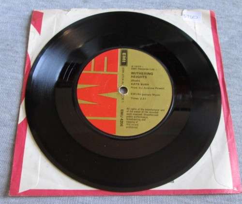 KATE BUSH - 1977 WUTHERING HEIGHTS/KITE (EMIJ 4206) 45 RPM RECORD - A3466
