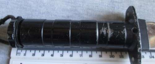 SURVIVAL KNIFE WITH SLINGSHOT / COMPASS AND MEDIC TUBE