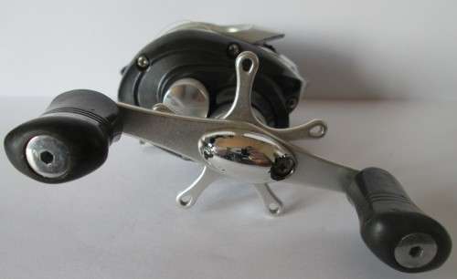 PIONEER BAITCASTER FISHING REEL