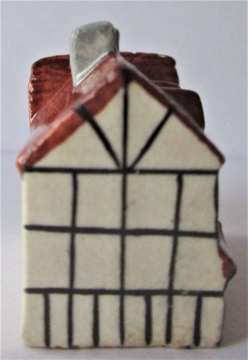 SHAKESPEARE`S HOUSE ORNAMENT MADE IN ENGLAND
