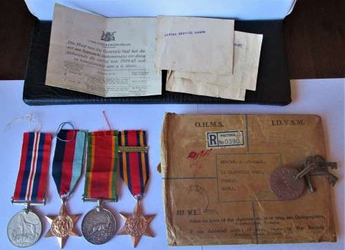 WORLD WAR MEDALS 1939 - 1945 AFRICA SERVICE / THE WAR and STAR MEDALS - A. FREEMAN WITH DOCS - RAK34