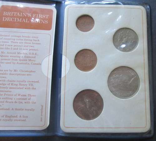 Britain`s first decimal coin selection set booklet