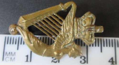 THE 5tH ROYAL IRISH LANCER COLLAR BADGE - RAK437