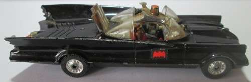 BATMOBILE BATMAN CORGI TOY MADE IN BRITAIN - RAKV/5