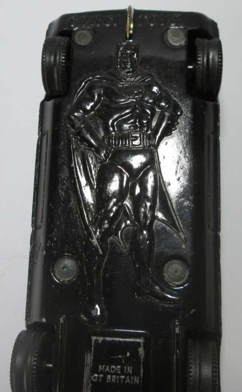 BATMOBILE BATMAN CORGI TOY MADE IN BRITAIN - RAKV/5
