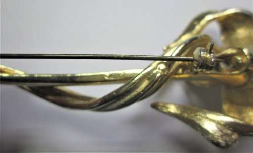 FLOWER MOTIF BROOCH - RAKJ/43