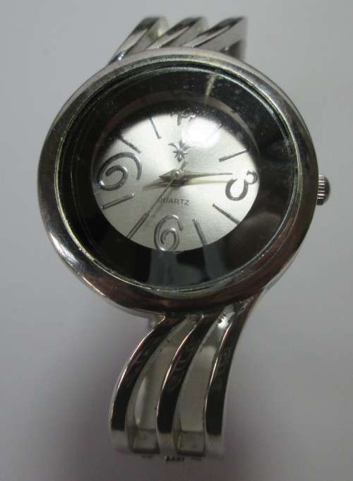 QUARTZ NO JEWELS UNADJUSTED WATCH MADE IN CHINA No 13275/12 - RAKW/70
