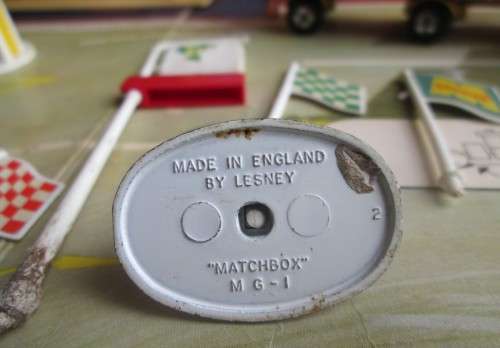 1970 SERVICE STATION FORECOURT MADE IN ENGLAND LESNEY - RAKV/5