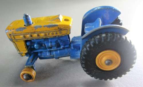 FORD TRACTOR No 39 MADE IN ENGLAND - RAKV/2