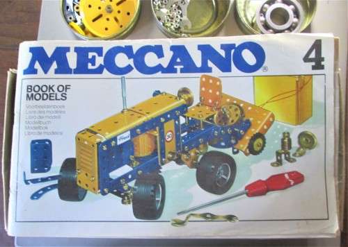 MECCANO SET 4 WITH MANUAL BOXED VINTAGE - RAKV/12