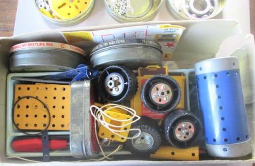 MECCANO SET 4 WITH MANUAL BOXED VINTAGE - RAKV/12