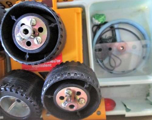 MECCANO SET 4 WITH MANUAL BOXED VINTAGE - RAKV/12