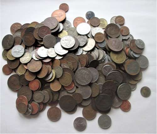WORLD COINS SCRATCH BOX COINS (2 KILOS) - SC/5
