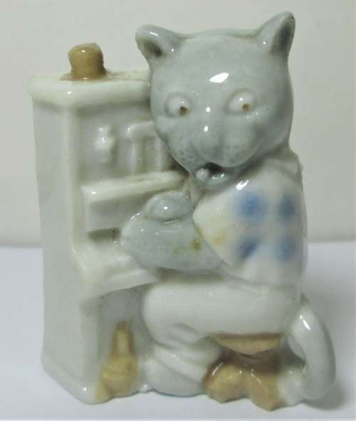 1955 - 1960 Kitten on Keys Wade Novelty Models