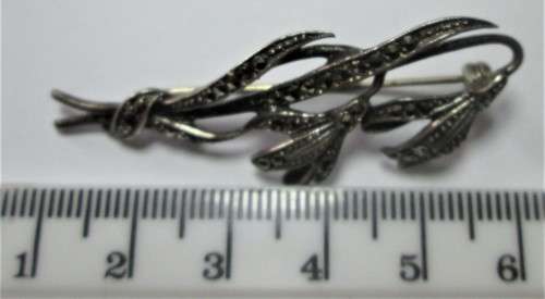 Marcasite Flowers Motif Brooch