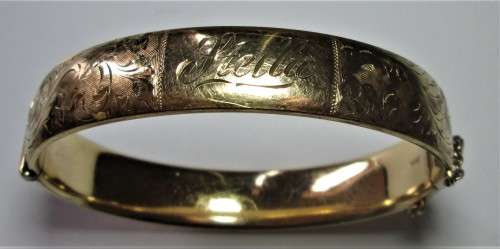 1/5th L & Co 9CT GOLD METAL CORE BANGLE WITH SAFETY CHAIN 22 grams - RAKJ/52