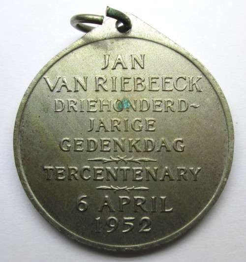 6 APRIL 1952 JAN VAN RIEBEECK TERCENTENARY 300 YEARS SOUVENIR MEDAL - RAKM/3